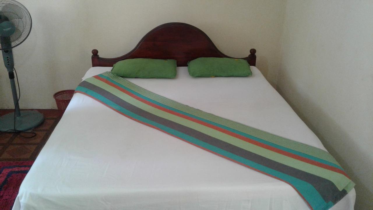 Pinthu Home Stay Sigiriya Buitenkant foto