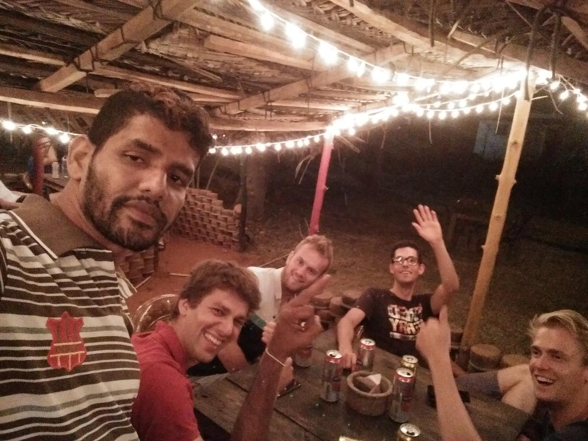 Pinthu Home Stay Sigiriya Buitenkant foto